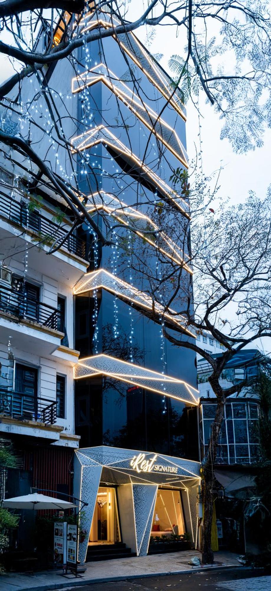 Hotel Irest Signature Ba Dinh Lakeside