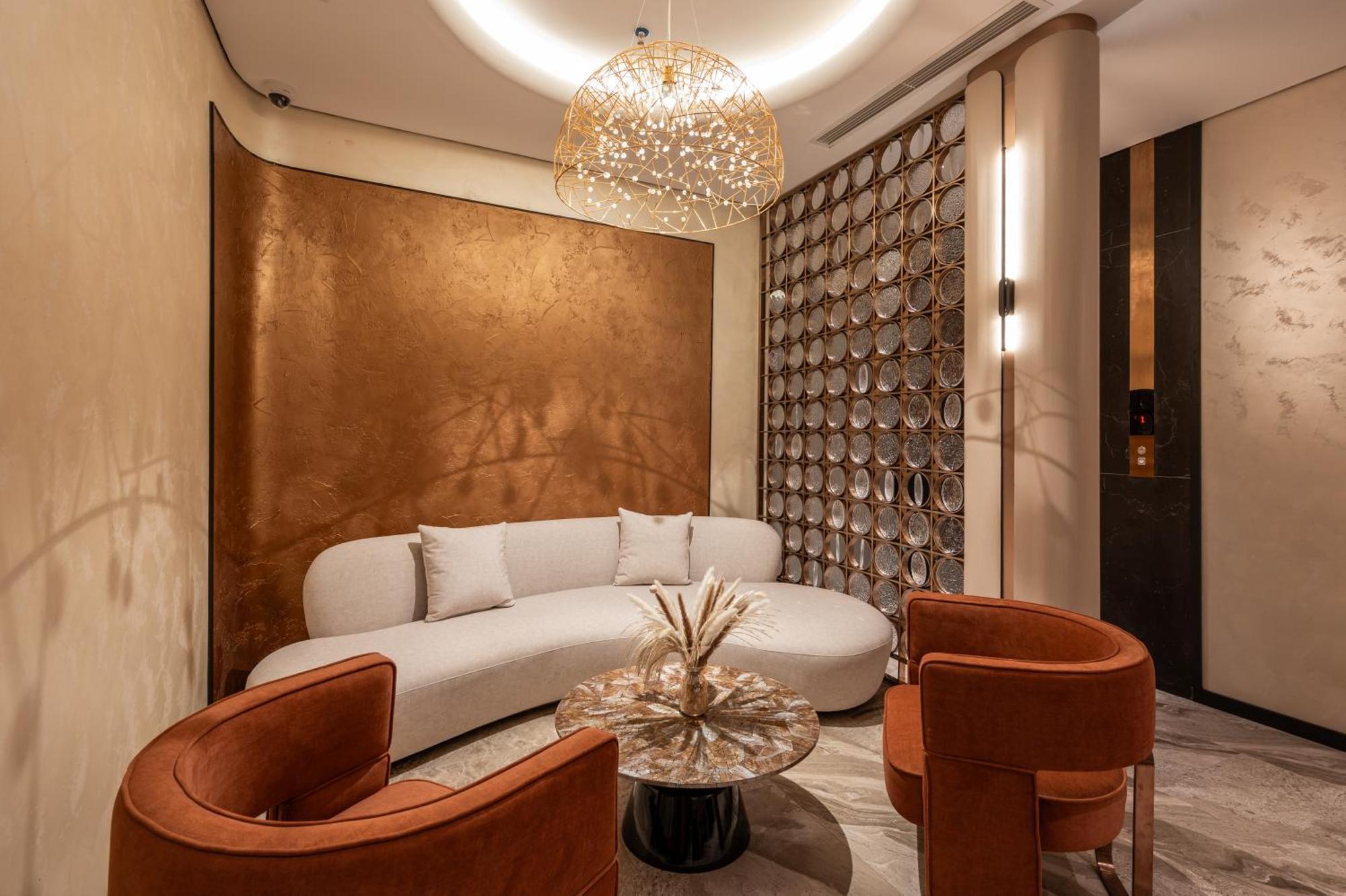 Irest Signature Ba Dinh Lakeside Hotel