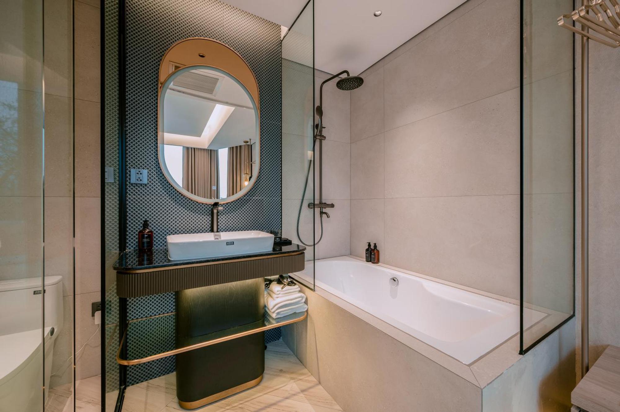 Irest Signature Ba Dinh Lakeside 3*