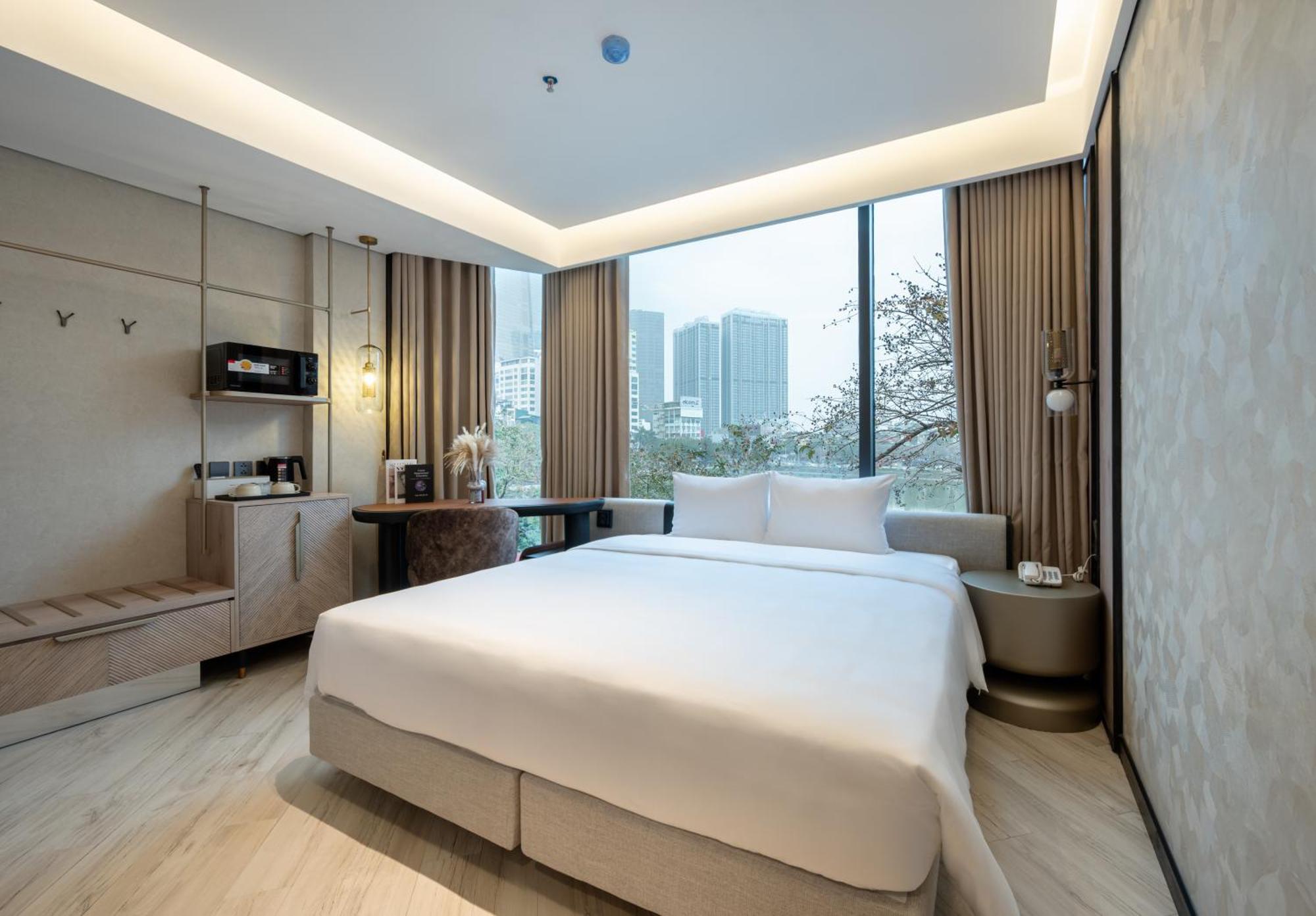 Irest Signature Ba Dinh Lakeside Hotel